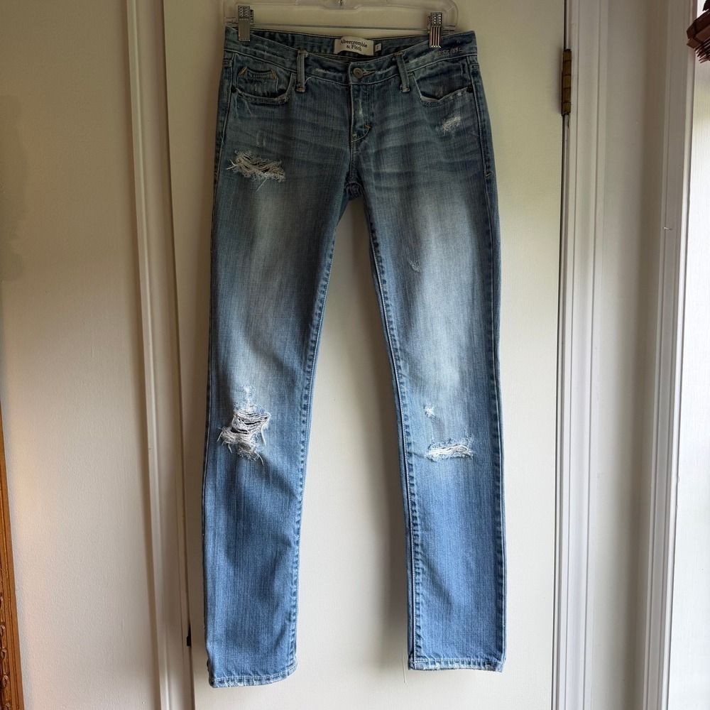 Abercrombie & Fitch Womens Low Rise Skinny Distressed Light Wash Blue Jeans 2